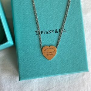 Tiffany & Co double link heart pendant necklace